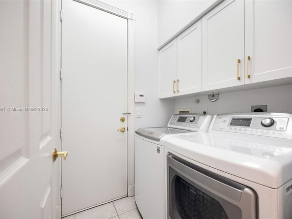 1571 Breakwater Ter, Hollywood FL 33019