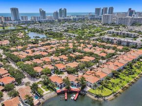 1571 Breakwater Ter, Hollywood FL 33019