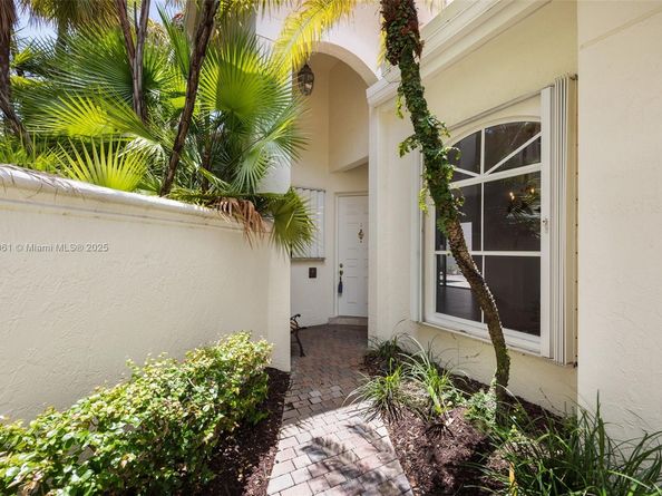 1571 Breakwater Ter, Hollywood FL 33019