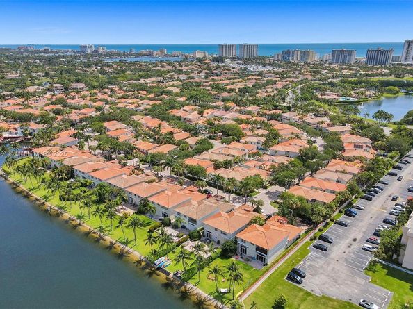 1571 Breakwater Ter, Hollywood FL 33019