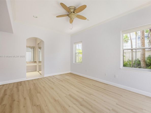 1571 Breakwater Ter, Hollywood FL 33019