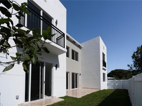 900 SW 24th Rd, Miami FL 33129