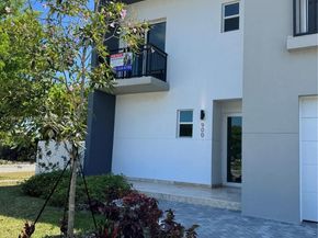 900 SW 24th Rd, Miami FL 33129