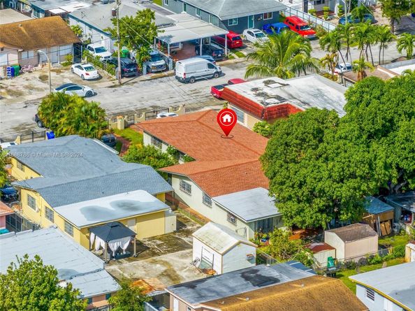 1211/1213 NW 32 Pl, Miami FL 33125
