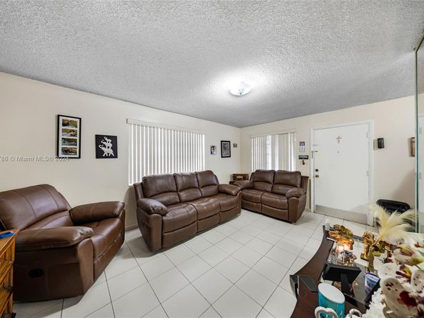 1211/1213 NW 32 Pl, Miami FL 33125