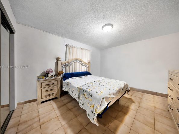 1211/1213 NW 32 Pl, Miami FL 33125