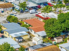 1211/1213 NW 32 Pl, Miami FL 33125