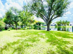 140 NW 151st Ave, Pembroke Pines FL 33028