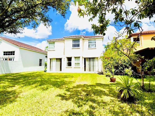 140 NW 151st Ave, Pembroke Pines FL 33028