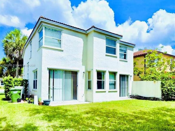140 NW 151st Ave, Pembroke Pines FL 33028