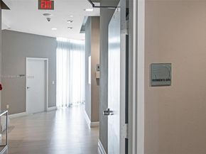 350 S Miami Ave 2505, Miami FL 33130