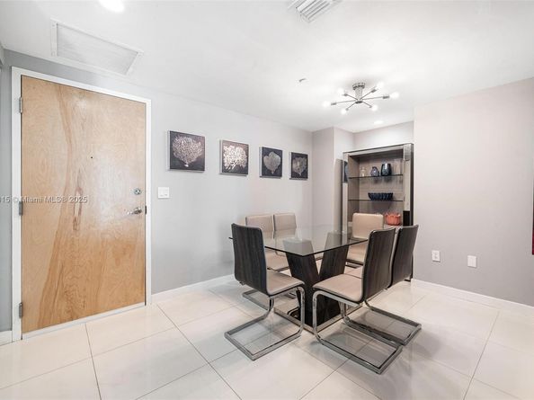 350 S Miami Ave 2505, Miami FL 33130