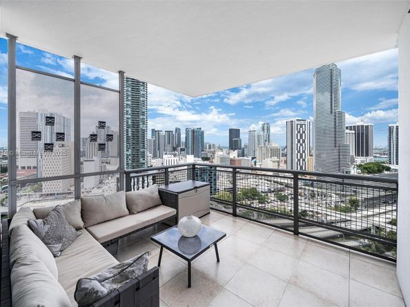 350 S Miami Ave 2505, Miami FL 33130