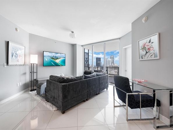 350 S Miami Ave 2505, Miami FL 33130