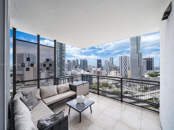 350 S Miami Ave 2505, Miami FL 33130