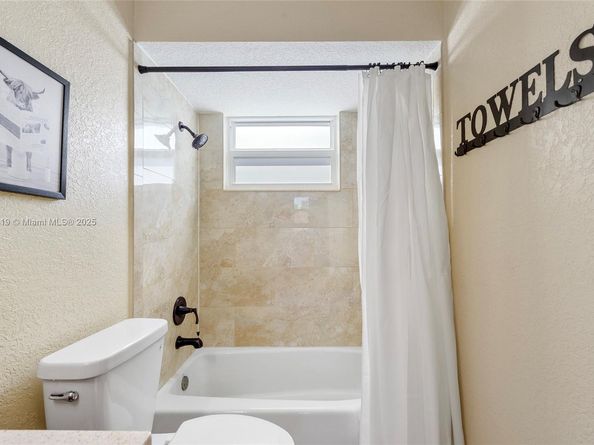 208 SW 159th Ln, Sunrise FL 33326