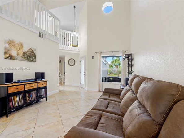 208 SW 159th Ln, Sunrise FL 33326
