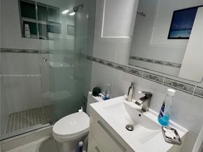 18415 NW 42nd Pl, Miami Gardens FL 33055