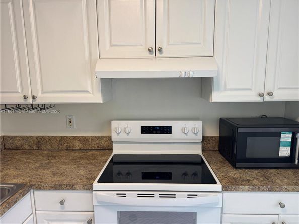 5661 Riverside Dr 101B7, Coral Springs FL 33067