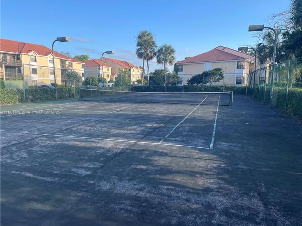 5661 Riverside Dr 101B7, Coral Springs FL 33067