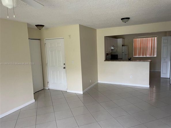5661 Riverside Dr 101B7, Coral Springs FL 33067