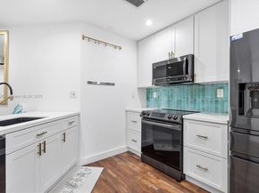 385 NW 36th Ave, Deerfield Beach FL 33442