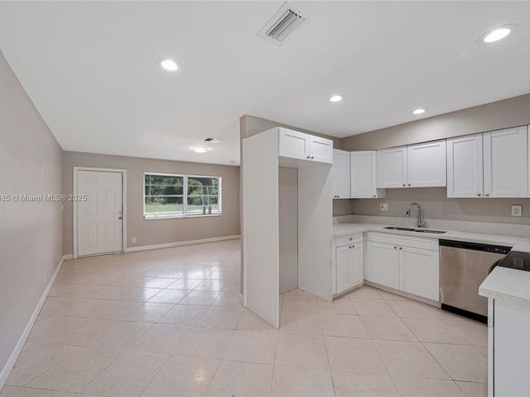 1721 SW 46th Ave, Fort Lauderdale FL 33317