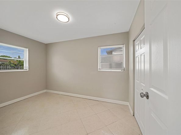 1721 SW 46th Ave, Fort Lauderdale FL 33317