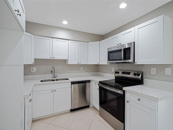 1721 SW 46th Ave, Fort Lauderdale FL 33317