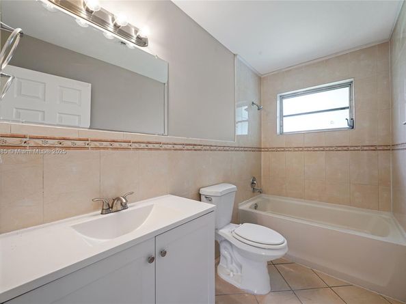 1721 SW 46th Ave, Fort Lauderdale FL 33317