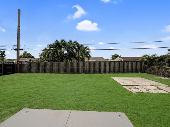 1721 SW 46th Ave, Fort Lauderdale FL 33317