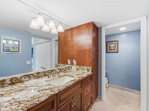 1172 SW 118th Ter, Davie FL 33325