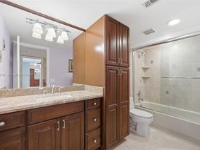 1172 SW 118th Ter, Davie FL 33325