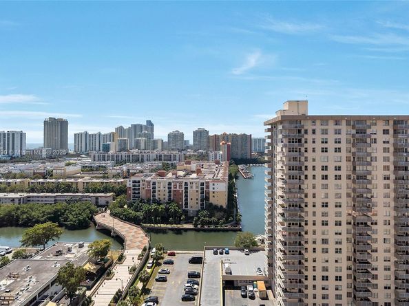 251 174th St 2115, Sunny Isles Beach FL 33160