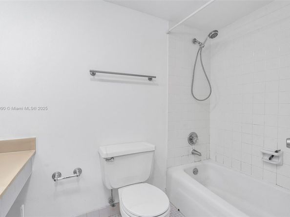251 174th St 2115, Sunny Isles Beach FL 33160