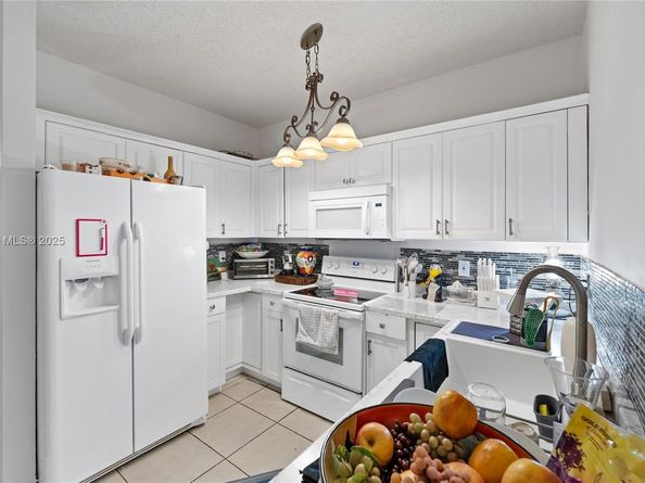 14166 SW 148th Ave, Miami FL 33196