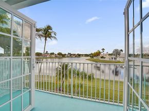 1078 Laguna Springs Dr, Weston FL 33326