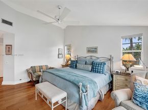 1078 Laguna Springs Dr, Weston FL 33326