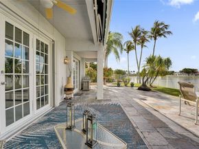 1078 Laguna Springs Dr, Weston FL 33326