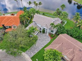 1078 Laguna Springs Dr, Weston FL 33326