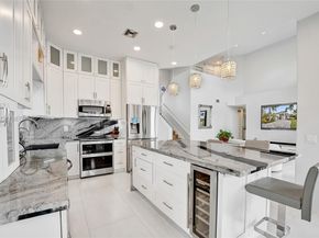 1078 Laguna Springs Dr, Weston FL 33326