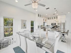 1078 Laguna Springs Dr, Weston FL 33326