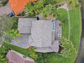 1078 Laguna Springs Dr, Weston FL 33326