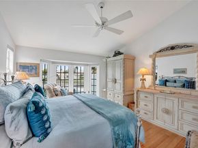 1078 Laguna Springs Dr, Weston FL 33326