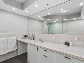 17555 Atlantic Blvd UPH3, Sunny Isles Beach FL 33160