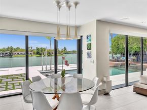 2320 NE 211th St, Miami FL 33180