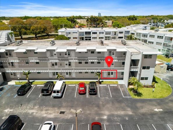 2200 Park Ln 109, Hollywood FL 33021