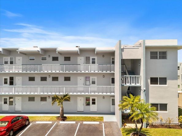 2200 Park Ln 109, Hollywood FL 33021