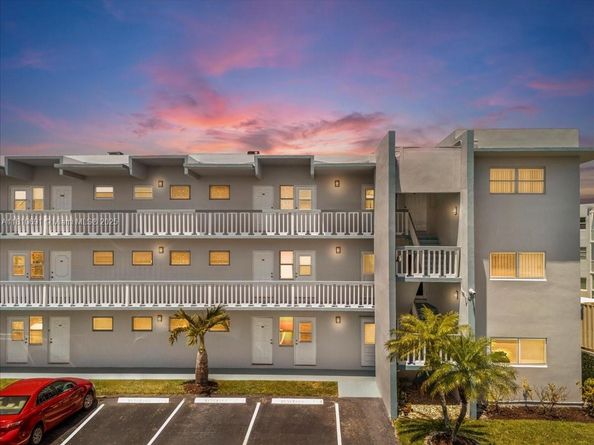 2200 Park Ln 109, Hollywood FL 33021