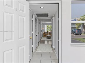 2200 Park Ln 109, Hollywood FL 33021